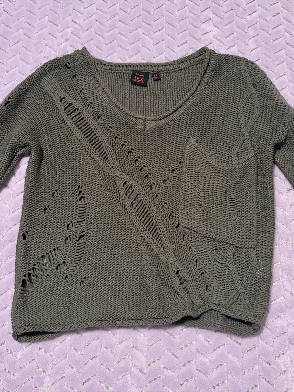 Material Girl Grey Distressed V-Neck Knit Cropped Sweater